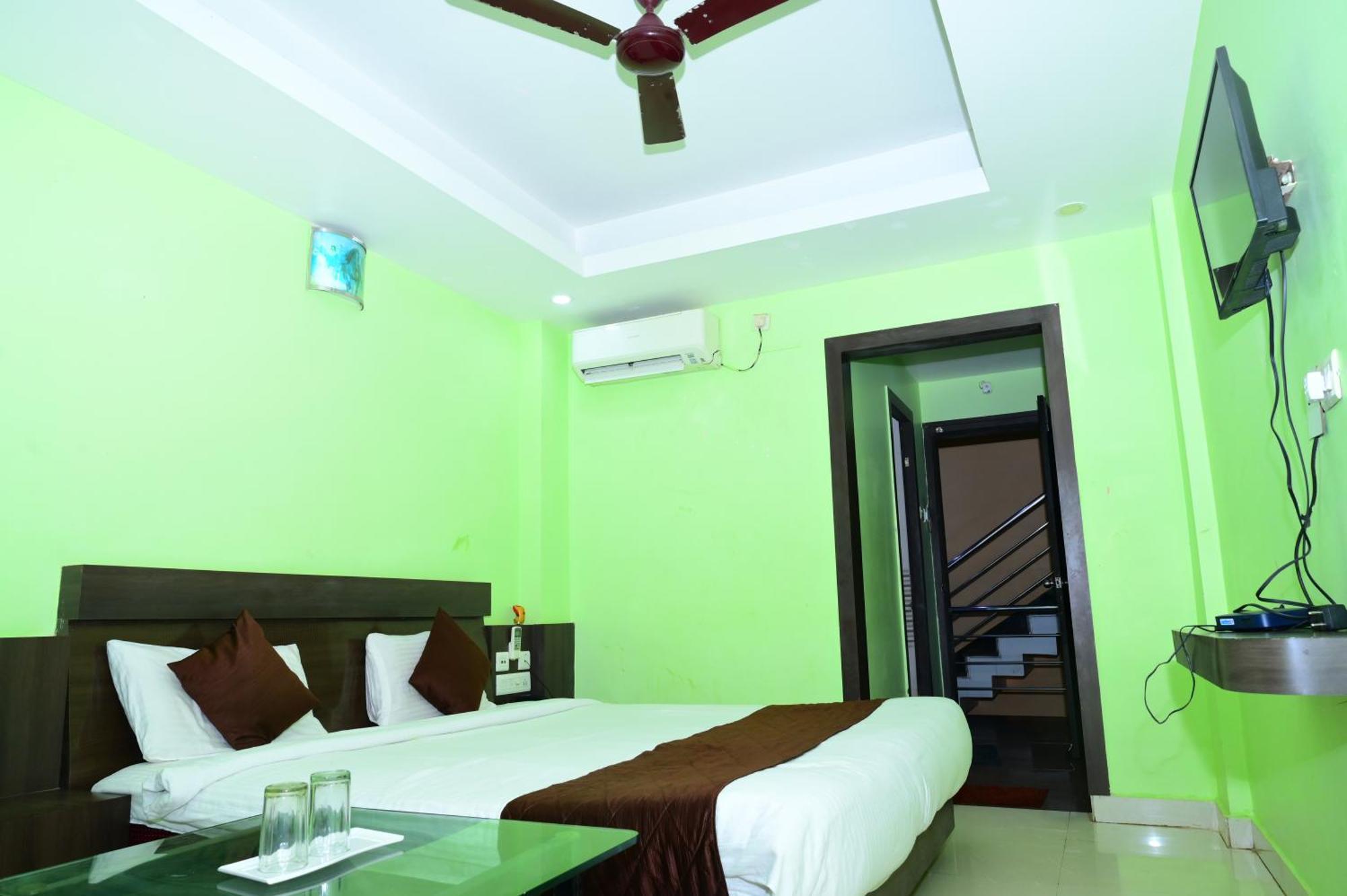 Mor Deep Ganga Inn- Sea View Hotel-lift- Wifi With Restaurant Facilities- Best Selling & Best Choice Of Travellers Puri
