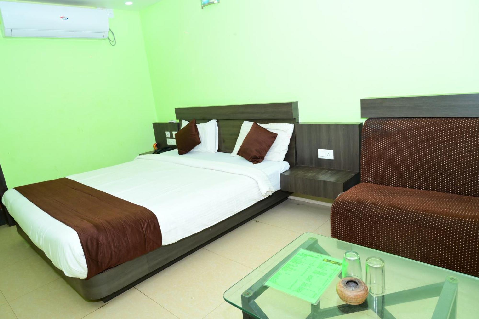 Mor Deep Ganga Inn- Sea View Hotel-lift- Wifi With Restaurant Facilities- Best Selling & Best Choice Of Travellers Hotel