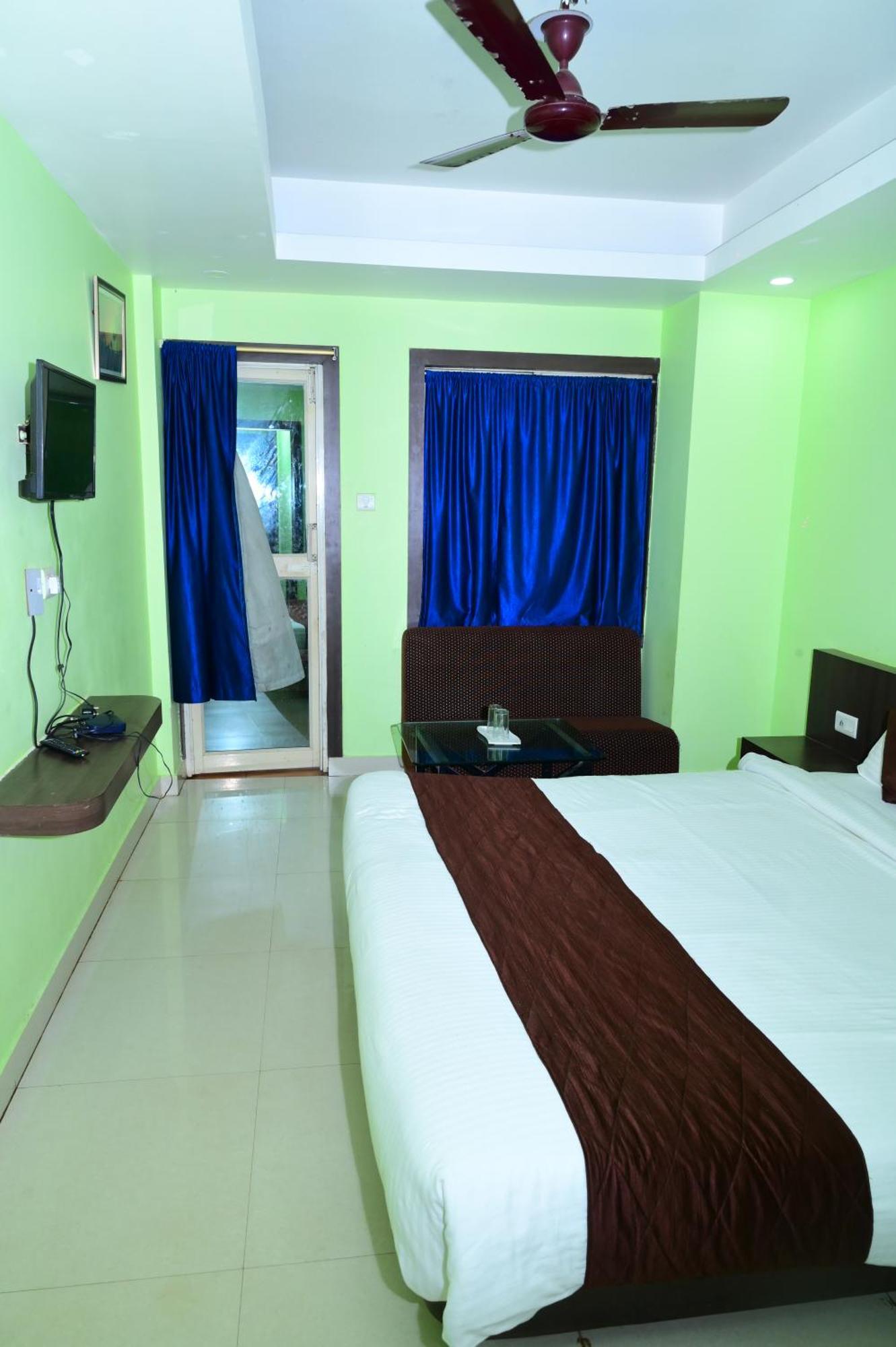 Hotel Mor Deep Ganga Inn- Sea View Hotel-lift- Wifi With Restaurant Facilities- Best Selling & Best Choice Of Travellers 3*