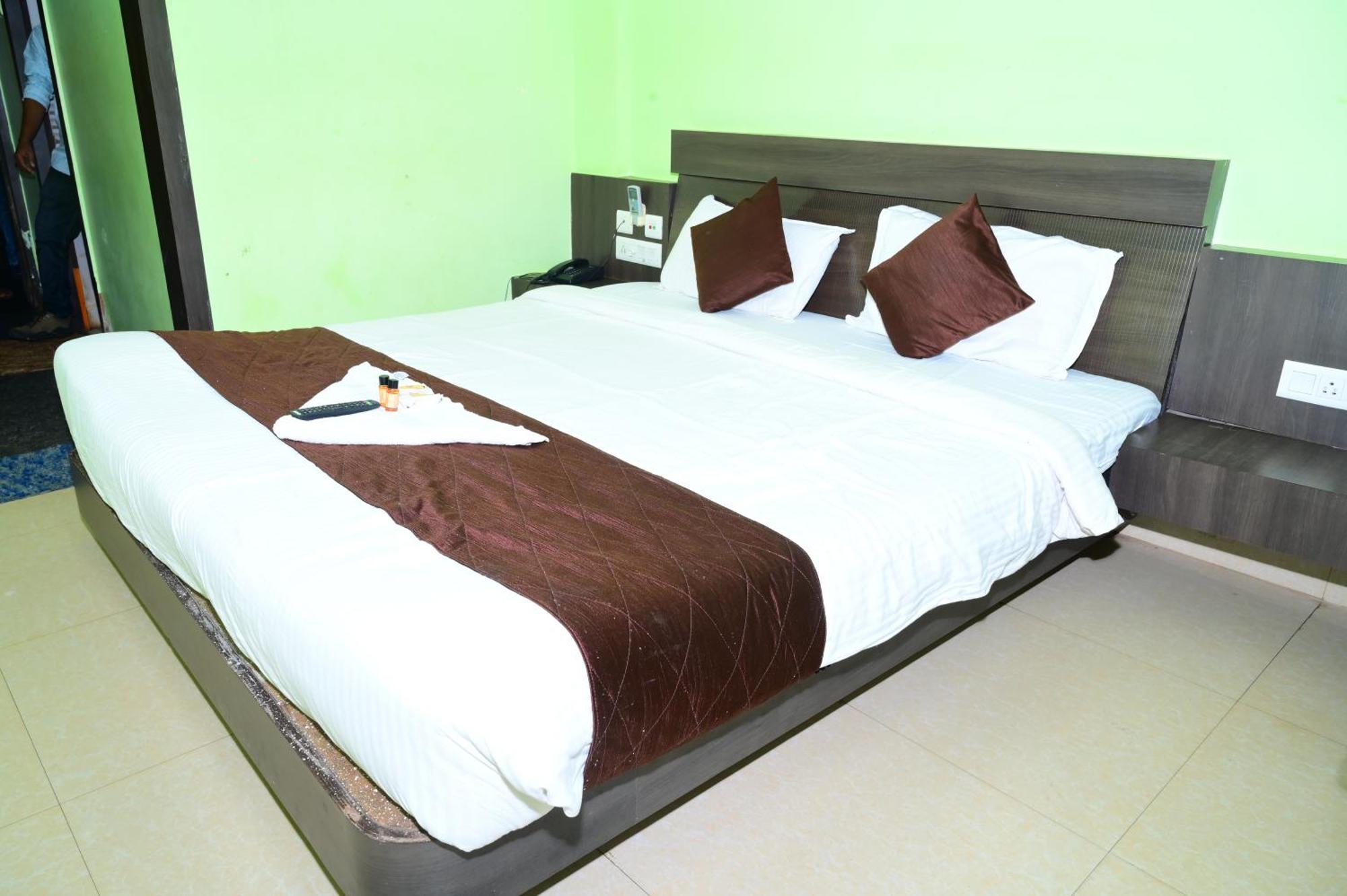 Mor Deep Ganga Inn- Sea View Hotel-lift- Wifi With Restaurant Facilities- Best Selling & Best Choice Of Travellers 3* Puri