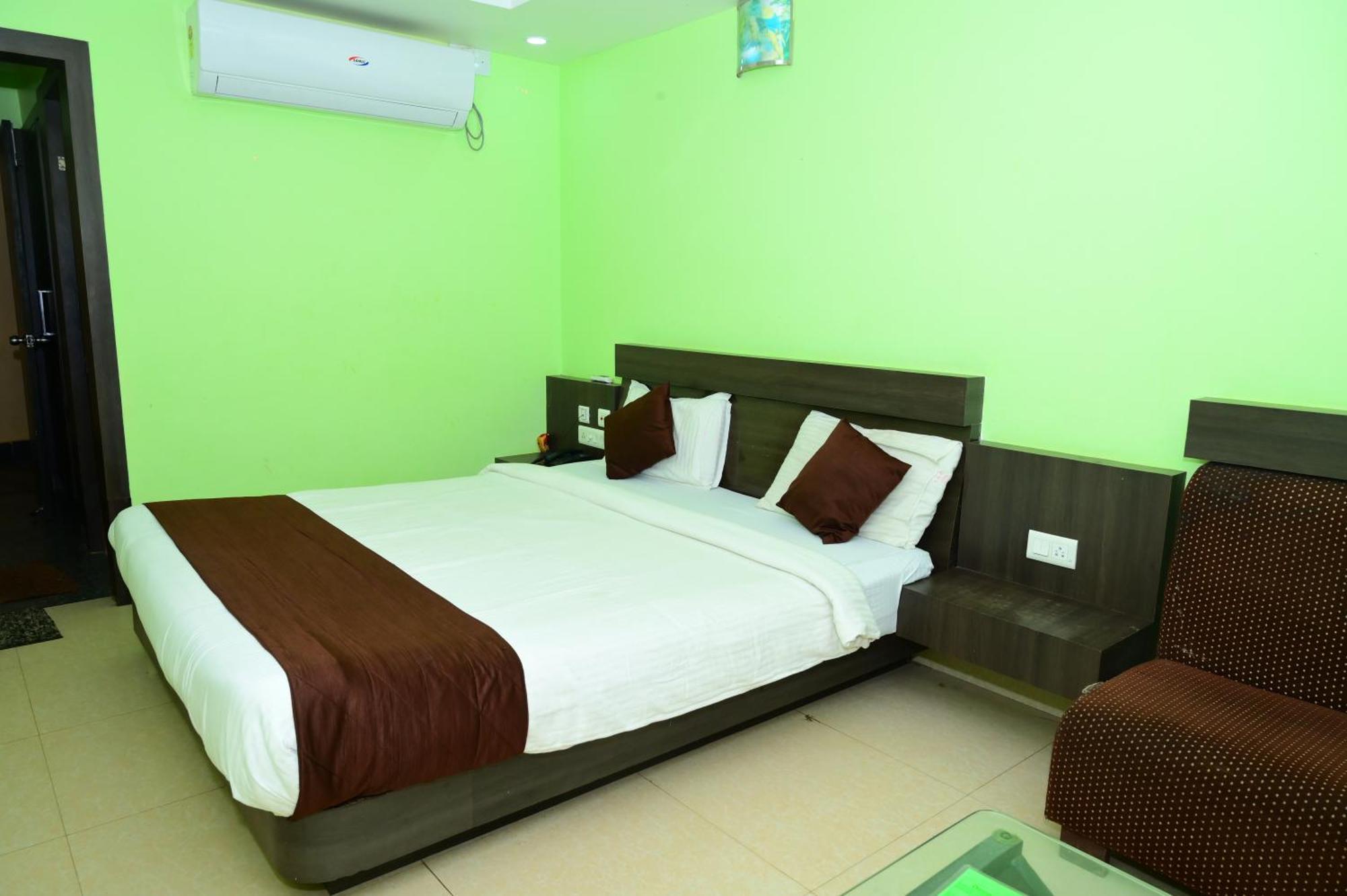 Mor Deep Ganga Inn- Sea View Hotel-lift- Wifi With Restaurant Facilities- Best Selling & Best Choice Of Travellers 3* Puri